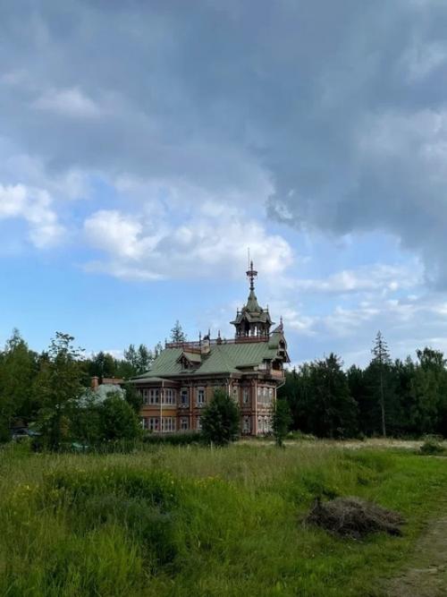 История чухломского терема асташово, где вчера нам удалось побывать совершенно спонтанно, завораживающе интересна. 02