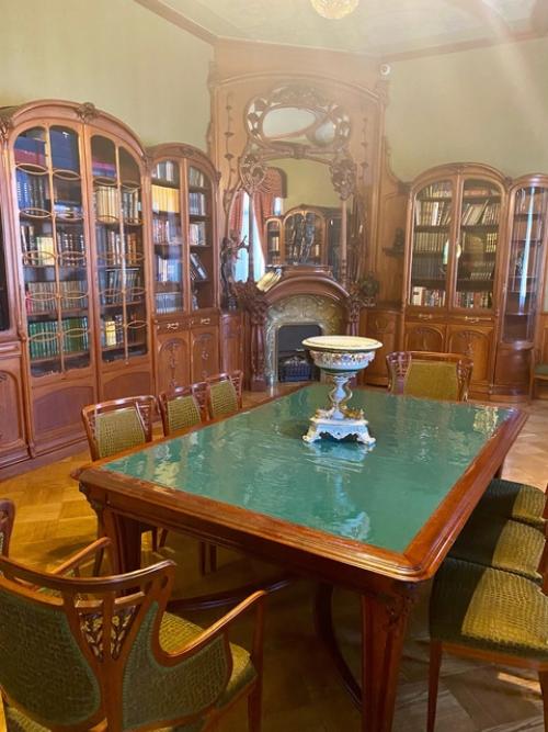 На набережной реки мойки скрывается интересный особняк. 03