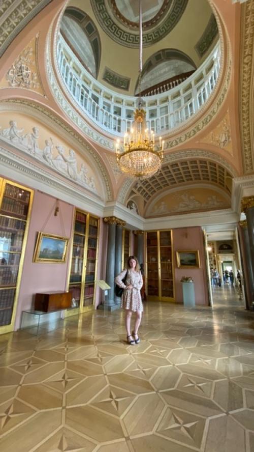 Строгановскийдворец. Был возведен в 1753-1754 гг. архитектором Франческо Бартоломео растрелли на пересечении реки мойки с невским проспектом. 05