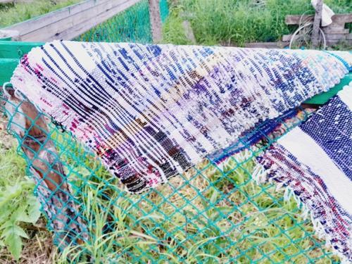 Где-то прочитала, что половики и коврики как машина времени - уносит нас в прошлое, в уютный дом мамы и бабушки. 04