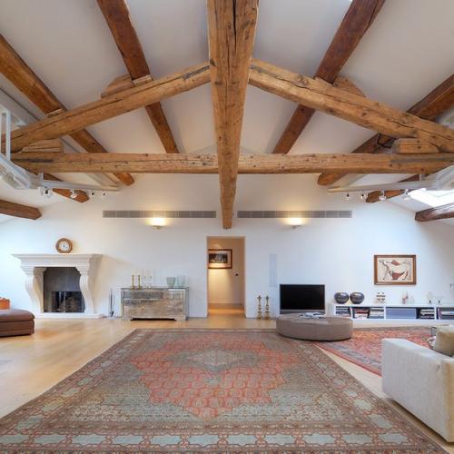 Пентхаус в стиле лофта в Италии.