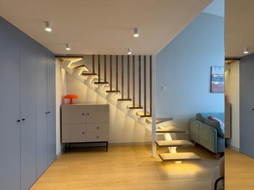 Интерьер двухуровневой квартиры в ЖК образцовые кварталы. 09