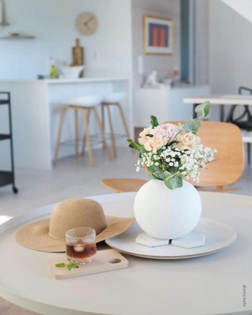 Скандинавский дизайн интерьера особенно понравится любителям лаконичного и линейного стиля. 07