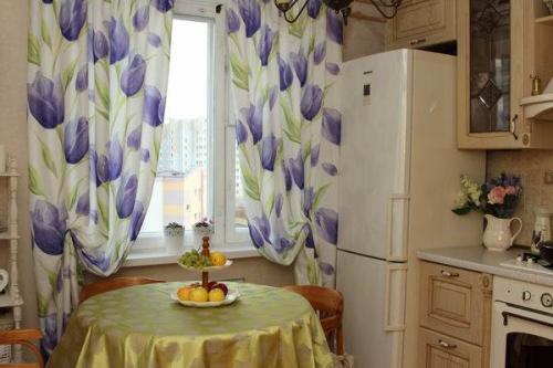 Теплая, уютная бежевая кухня 9. 5 кв. 05