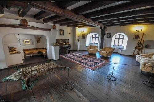 Давно мечтал сделать в своем доме поталок в стиле средневековых интерьеров замка. 01