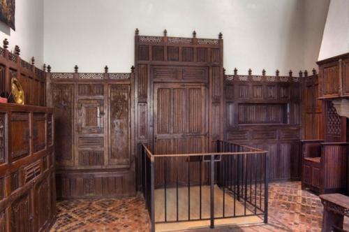 Как выглядели комнаты в позднее средневековье? 03