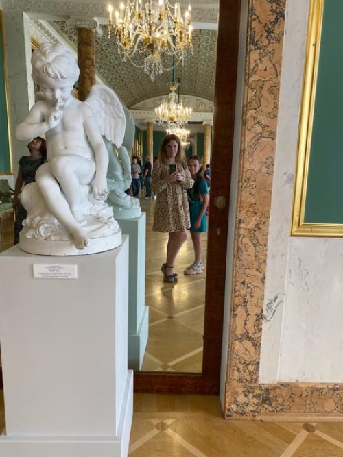 Строгановскийдворец. Был возведен в 1753-1754 гг. архитектором Франческо Бартоломео растрелли на пересечении реки мойки с невским проспектом. 06