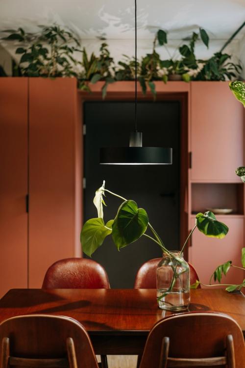 Современный интерьер студии площадью 27 кв. 04