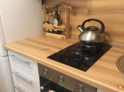 Маленькая кухня, но ремонт получился хороший. 02