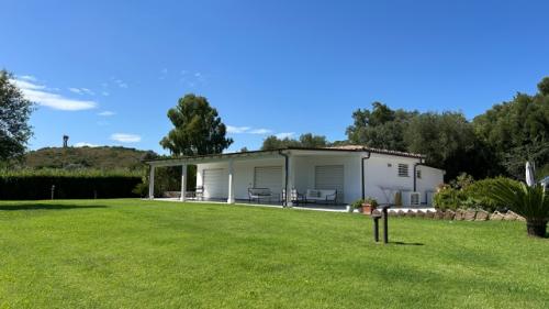 Всем привет.  Звать меня Виктория, мне только исполнилось 18 годиков. 04