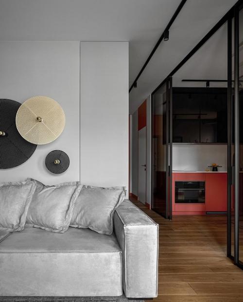 Дизайн интерьера был создан с учетом комфорта для взрослых людей. 01