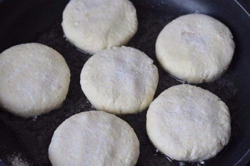 Идеальные сырники.  Сколько я эти сырники искала. 03