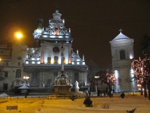 Топ 10 мест, которые надо посетить во Львове. 06