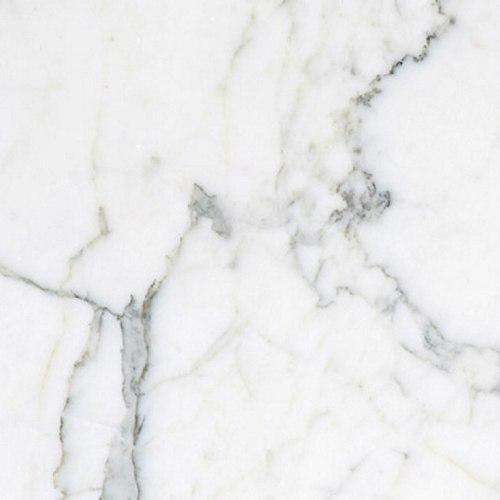 Натуральный камень подходит для облицовки здания и для внутренней отделки комнат. 01