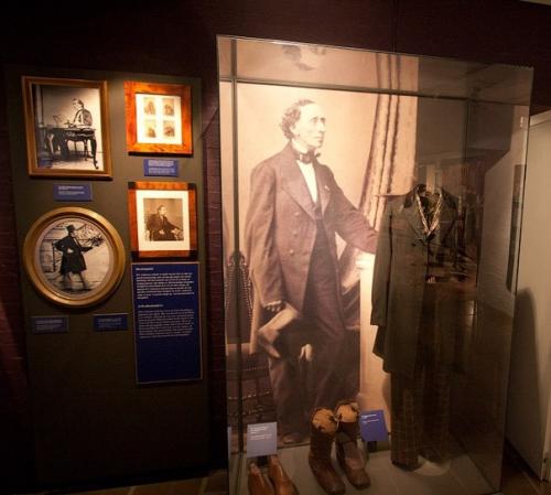 Я тебя в МУЗЕЙ поведу. 01