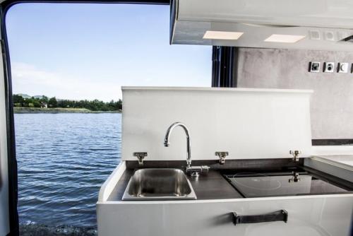 Fiat сделал из фургона Ducato полноприводный дом на Колесах. 07