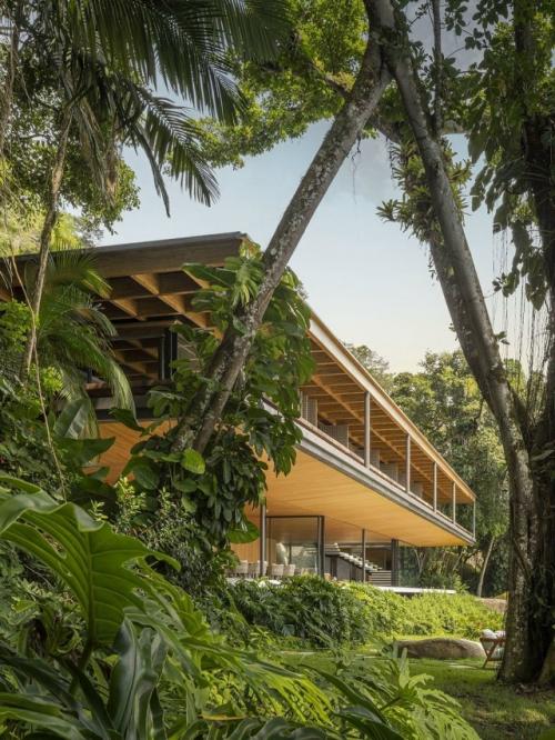 Дом на побережье Ангра - дус - рейс - яркий пример того, как архитектура может стать продолжением природы. 07