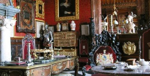 В Мадриде есть интересный, но малоизвестный музей - бывший особняк маркиза серальво (1, 2. 07