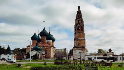 Между Ивановым и Ярославлем, под Гавриловым ямом есть село великое. 02