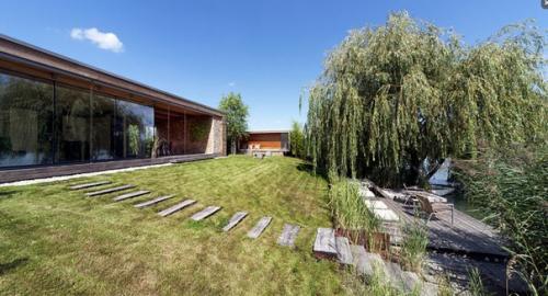 Разве это похоже на дачу? 01