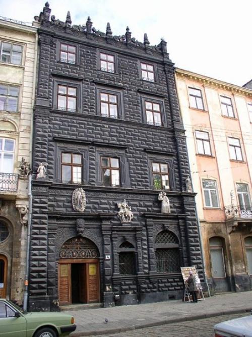 Топ 10 мест, которые надо посетить во Львове. 07