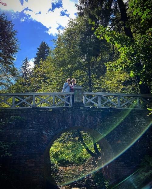 Середниково - старинная подмосковная усадьба, хранящая в своем ансамбле черты эпохи расцвета русского классицизма - золотого века русских усадеб. 08