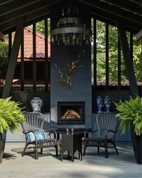 Дом в Подмосковье. Этот дом - грандиозная трехлетняя работа; конструктив занял полтора года, декор - еще полтора. 07