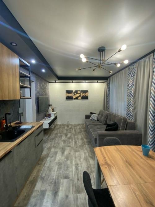 Продам 3 комнатную квартиру в новоенисейске 6 этаж. 06