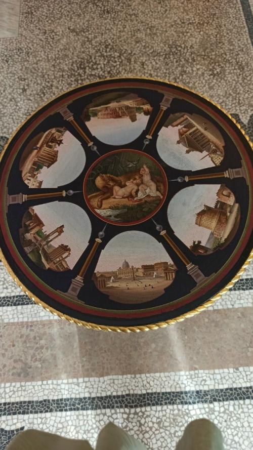 Лишь в том случае, если вы как и я любите Италию, но пока нет возможности туда добраться, то вы найдете уголок Италии в Санкт-петербурге! 03