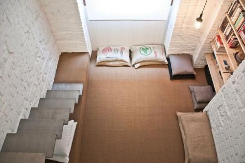 Итальянская студия R3architetti представила этот проект реконструкции From Shop to Loft в 2013 году в городе Турин, Италия. 02