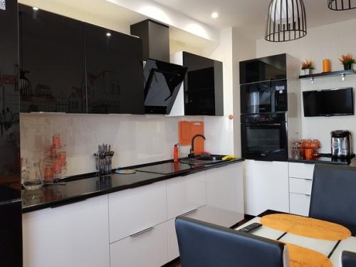 Жизнерадостная кухня от нашей подписчицы. 01