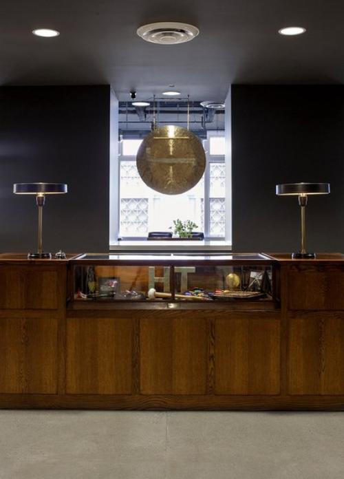 Архитектурное бюро Studio Hatch оформило интерьер нового офиса компании Hotel Tonight в Сан-франциско, штат Калифорния, США. 02