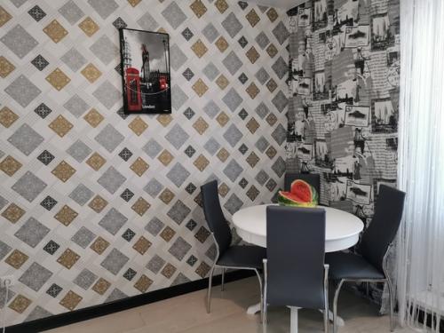 Здравствуйте, вот наша кухня 11 кв. 01