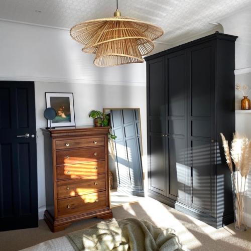 Уютный английский дом в тёмных оттенках: после и до ремонта. 03