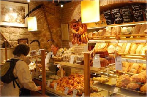 Французские кондитерские.  Франция известна всему миру не только своими изысканными деликатесными блюдами, но и вкуснейшими мучными изделиями. 03