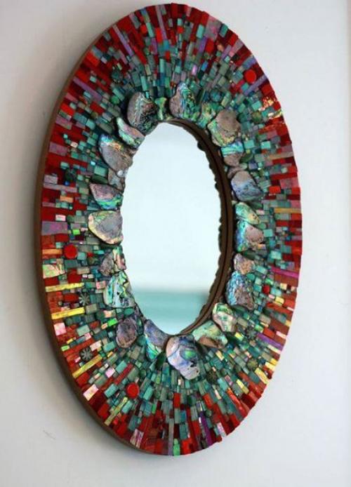 Идеи декоративных зеркал, обрамление для которых сделано из природных и подручных материалов. 07