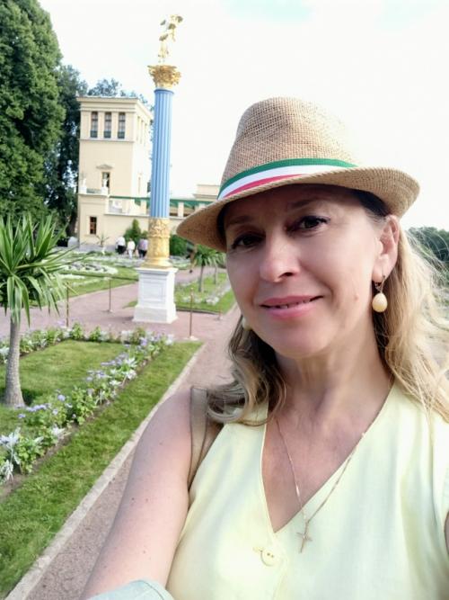 Лишь в том случае, если вы как и я любите Италию, но пока нет возможности туда добраться, то вы найдете уголок Италии в Санкт-петербурге!