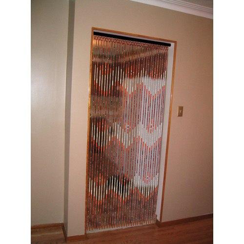 Многие наверняка вспомнят, что в 70-80- хх годах большой популярностью пользовались дверные занавесы из бамбуковых палочек. 09