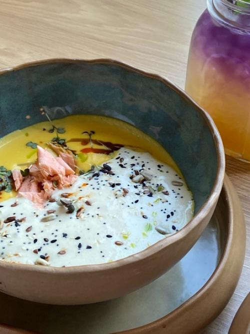 Гостим в Че.  Места - китайская столовая 1, Y Bistro, дело не в кофе на советской, Stories, миндаль. 02