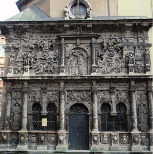 Топ 10 мест, которые надо посетить во Львове. 04