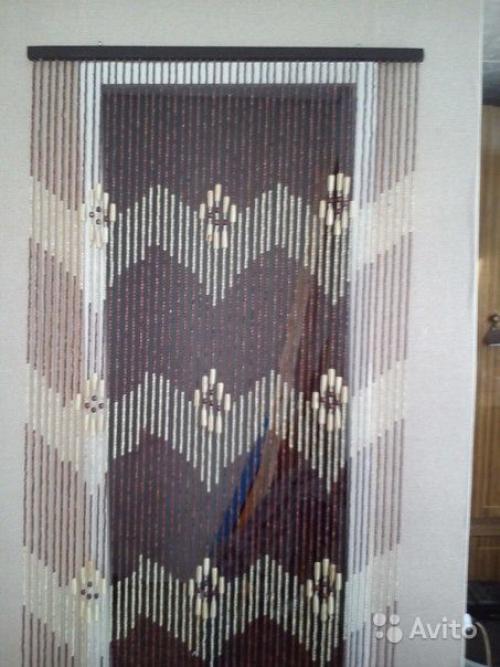 Многие наверняка вспомнят, что в 70-80- хх годах большой популярностью пользовались дверные занавесы из бамбуковых палочек. 03