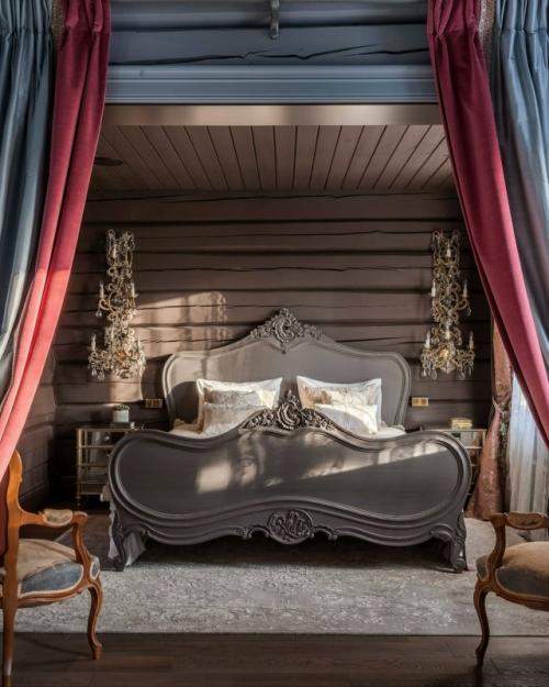 Дом в Подмосковье. Этот дом - грандиозная трехлетняя работа; конструктив занял полтора года, декор - еще полтора. 04