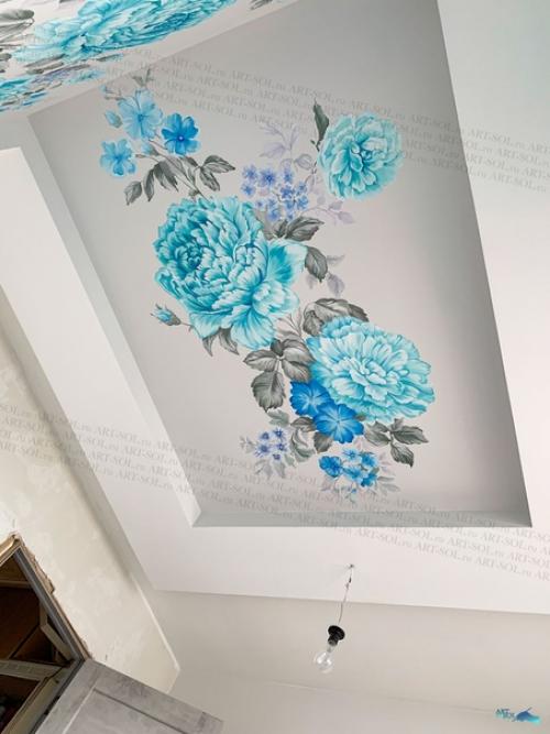 Роспись потолка и стены в спальне - цветы в оттенках синего. 08