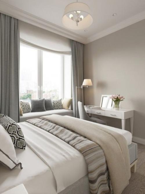 В сегодняшней статье мы как раз поговорим о том, как выбрать шторы в спальню и не прогадать. 03