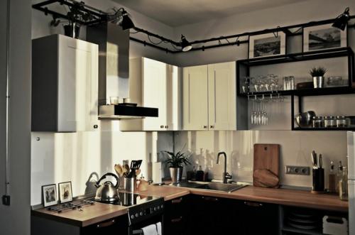 Добрый день!  Хочу показать свою вымученную кухню) правда заменить батарею руки пока не дошли кухня 7. 8 кв. 03