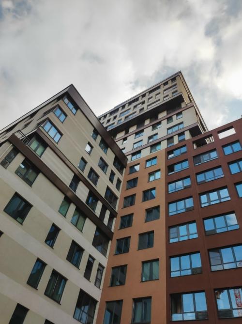 Моё любимое занятие в кафе - рассматривать интерьеры, вдохновляться, искать что-то своё и для себя в нашу квартиру. 03