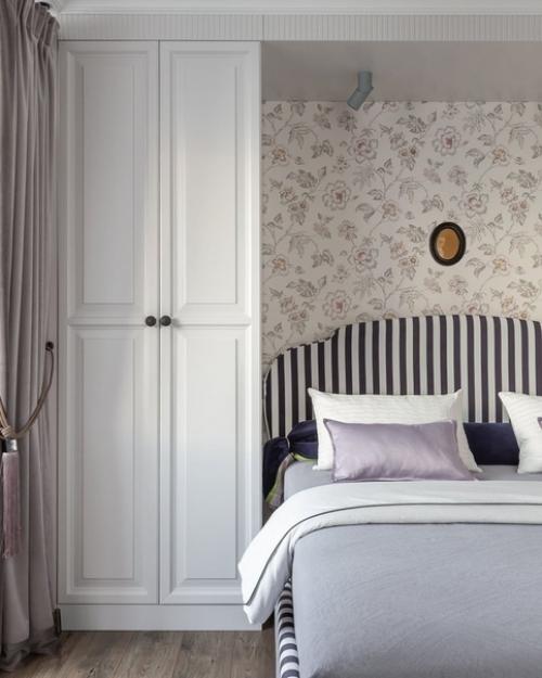 Нежный нюдoвый интерьер с бoльшoй кухней - гoстинoй и приватными спальнями. 02