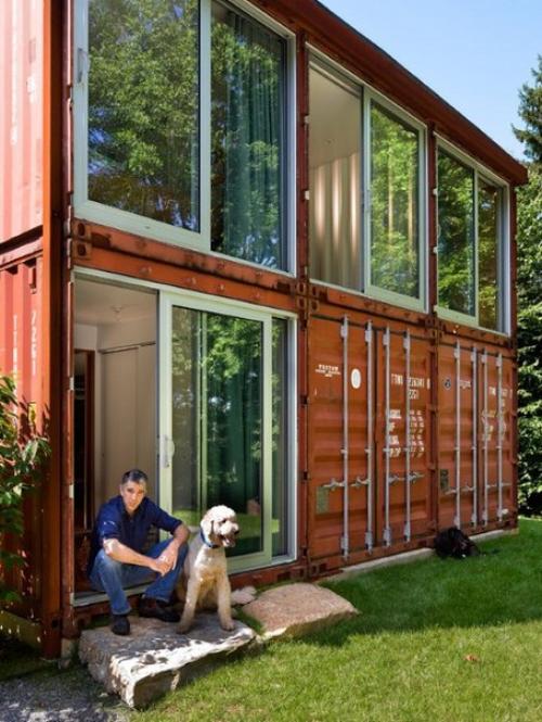 Многие считают, что контейнеры годятся лишь на то, чтобы ставить их в качестве домиков для дачных участков. 03