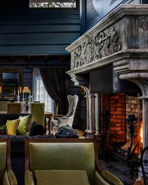 Дом в Подмосковье. Этот дом - грандиозная трехлетняя работа; конструктив занял полтора года, декор - еще полтора. 02