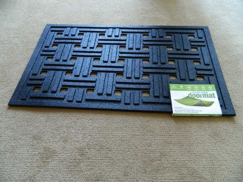 Коврик для ванной из гальки. 02